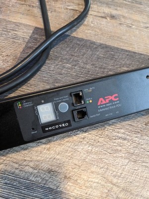 APC AP7830 Rack PDU Metered Zero U 1920VA 20A 120V 5-20R Power Distribution Unit