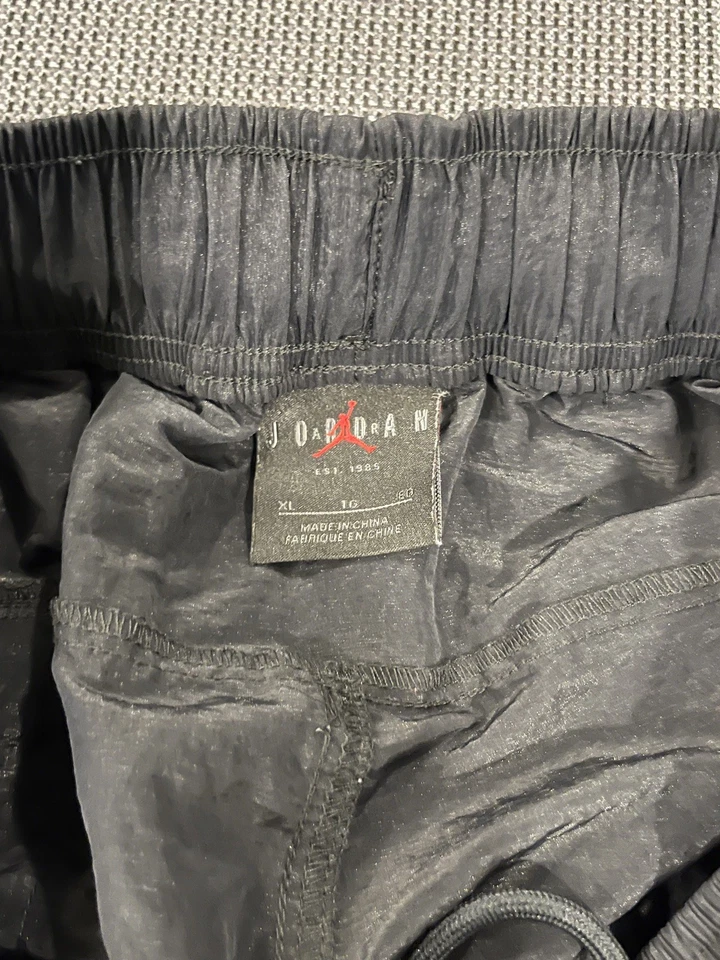 NIKE AIR JORDAN 23 ENGINEERED UTILITY MULTI POCKET SHORTS [CN7298 011] Sz XL - Image 3 of 3