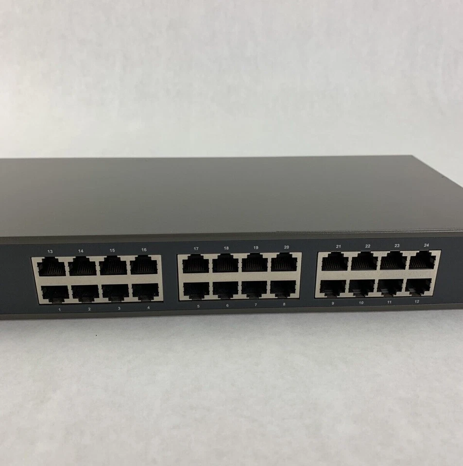 Trendnet Fast Managed Ethernet Switch TE100-S24g - Image 4 of 4
