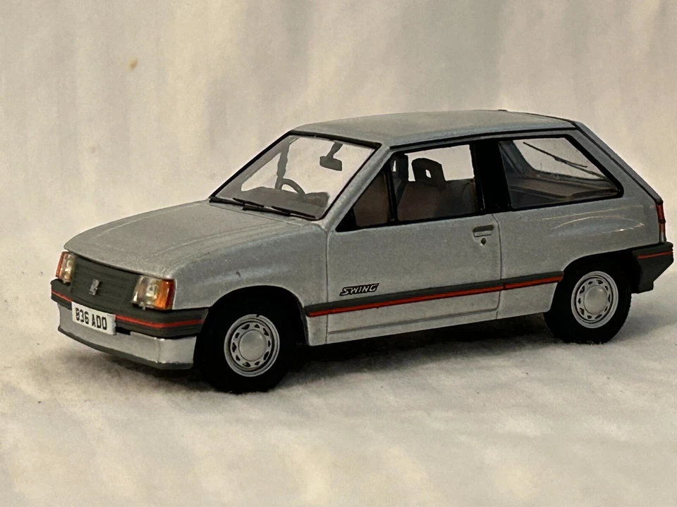 Corgi Vanguards 1:43 Scale Diecast Vauxhall Nova 1.2 Swing - Image 2 of 4
