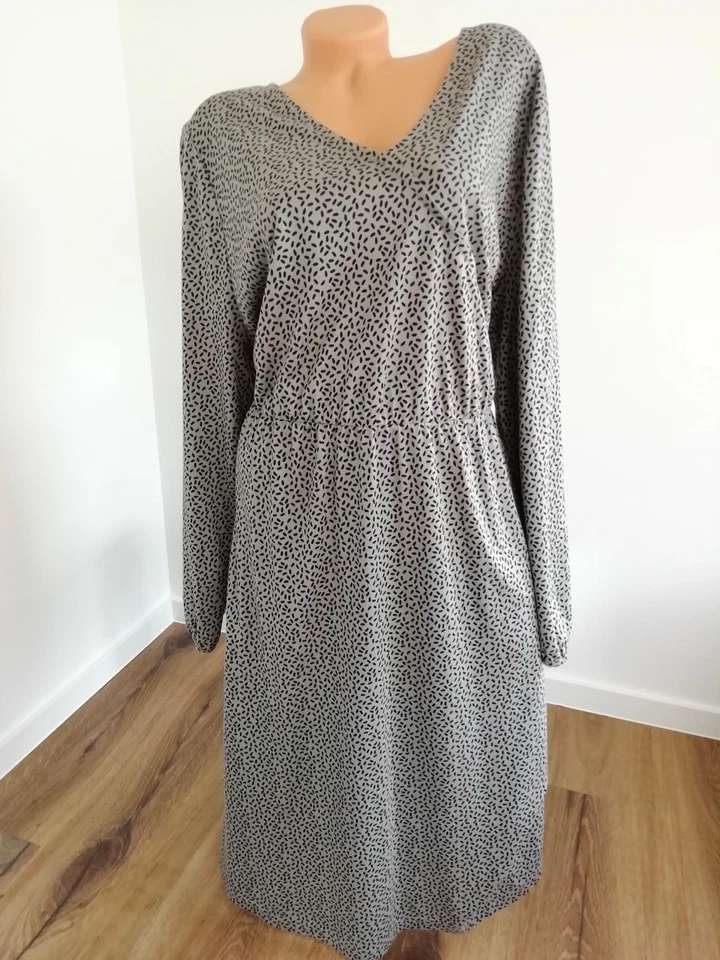 Gr. 48-50 Sheego Jerseykleid midi Wickeloptik Minimalprint grau - 40% Rabatt - Bild 1 von 4
