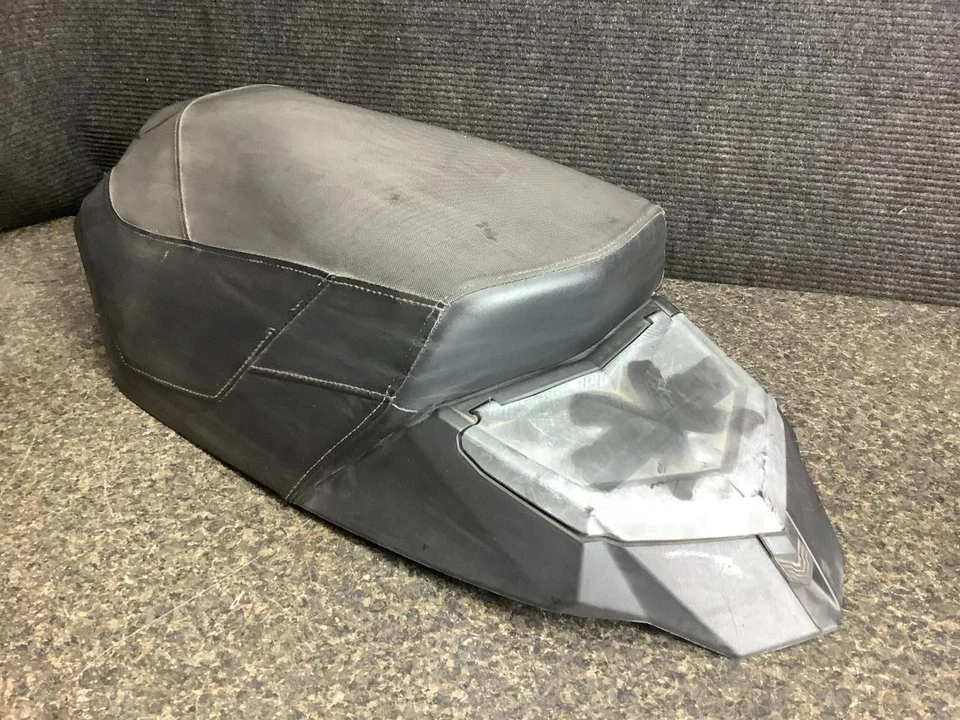 Asiento 18 Ski Doo Summit MXZ 600 ETEC 106A Foto 3 de 4