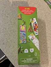 Mondo Llama 15 ct tassel Bookmark Coloring Kit