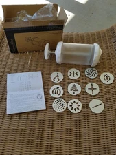 Slightly used Pampered Chef Cookie Press, Spritz, complete, dishwasher safe