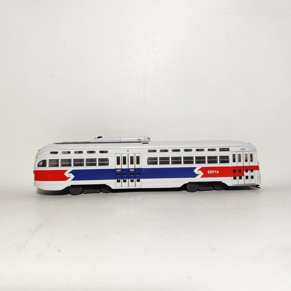 Трамвай тележка 1:50 Corgi SEPTA 2134 St. Louis PCC NO56 23 Venango ограниченное издание. - Изображение 3 из 4
