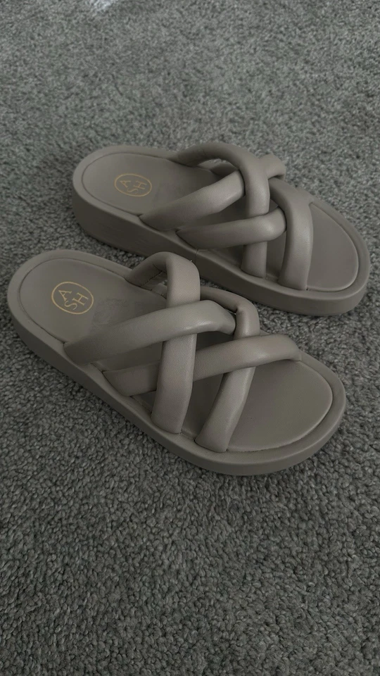 ASH Vanessa Sandalia Cuña ASH Mujer Cuero Zapatillas Foto 2 de 4