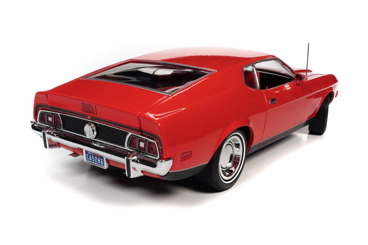 1971 Ford Mustang Mach 1 ミニカー1/18 American Muscle 1971 Ford Mustang Mach 1 MCACN 1:18 Scale