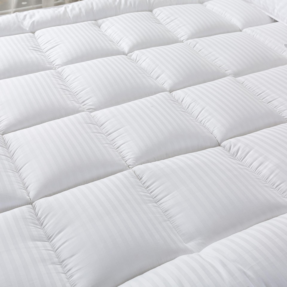 BEIVIG Breathable Mattress Topper, Soft Plush Twin Mattress Pad, Extra