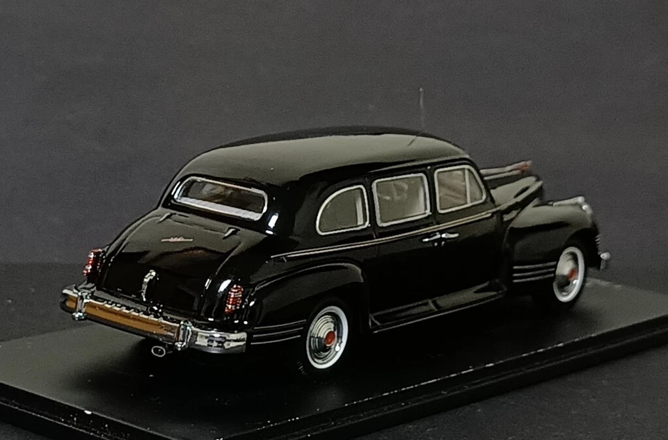 1/43 ZIS-110 Stalin Limousine black 1945 Spark Models VVM 110 - Image 4 of 4