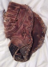  A2860 WILSON'S DAVE CASH AUTOGRAPHED MODEL FIRST BASE GLOVE THE BIG SCOOP