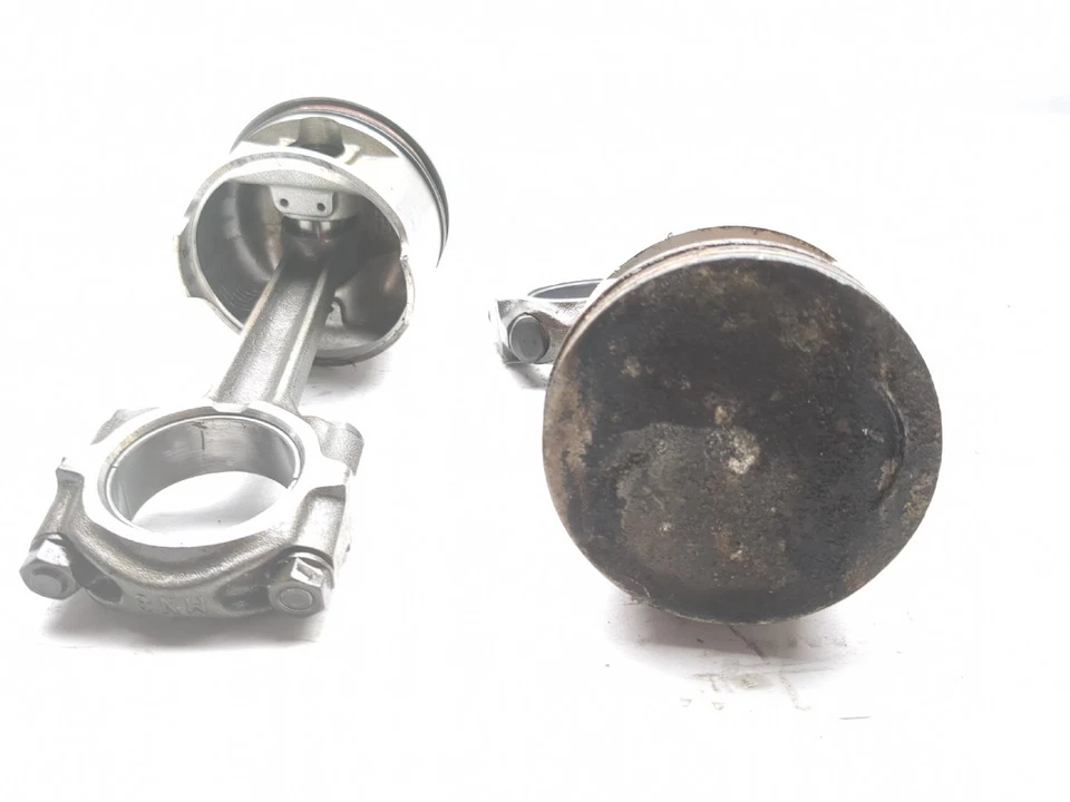 Pistones de motor con bielas Honda NT650 Hawk GT 88-91 Foto 2 de 4