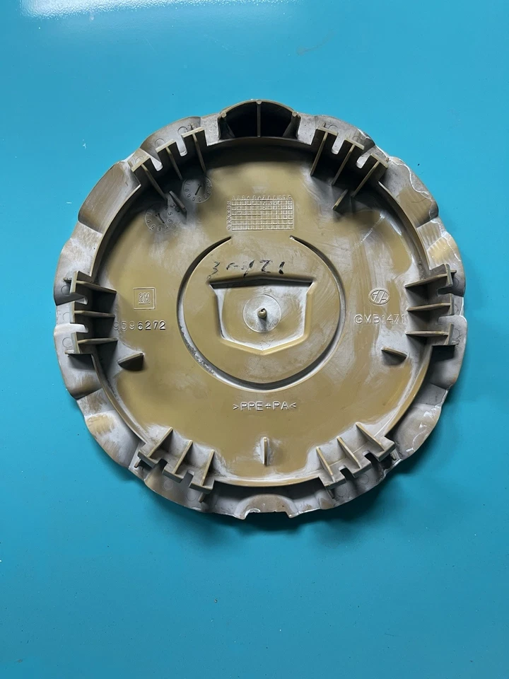 2003-2006 Cadillac SRX OEM 17" Silver Wheel Center Cap 9596272 - Image 3 of 4