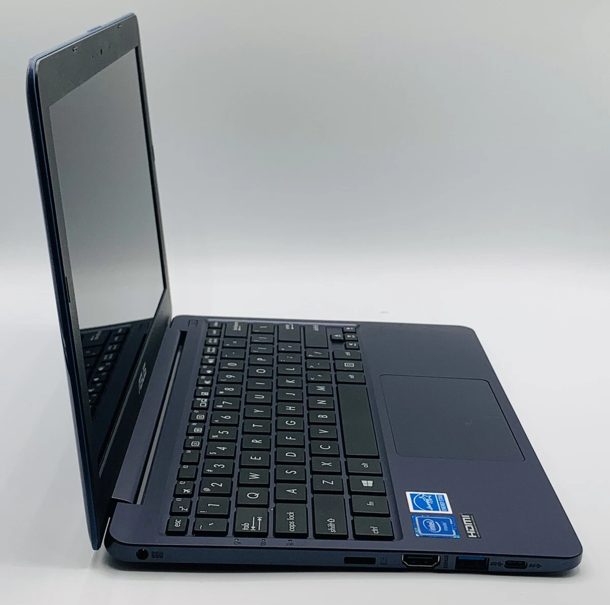 ASUS - エイスース ASUS VivoBook R209 11.6インチ 2G/32G エイスース ASUS VivoBook R209 11.6インチ 2G/32G