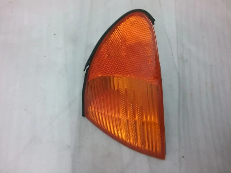 4600212377 LH левый водитель Trun сигнальная лампа E46 седан 4 двери 1999 BMW 328i S-114P - Изображение 2 из 4