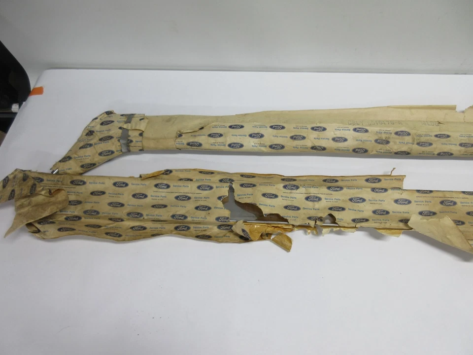 NOS READ LISTING 1970 1971 LINCOLN MARK 3 III ROCKER TRIM MOLDING PANELS SET PAI Foto 4 de 4