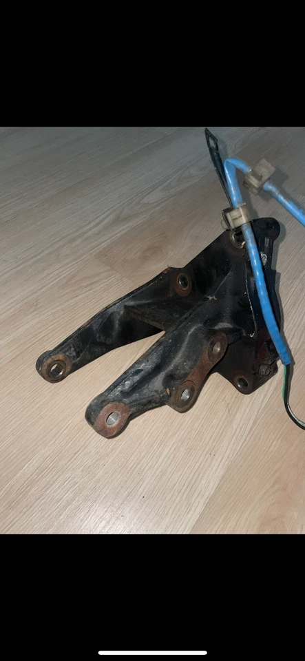 50827-S3M-A00 03 Acura CL 6 Speed MANUAL ONLY Rear Engine Mount Bracket - Image 2 of 2