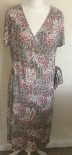 East dress 16 wrap jersey patterned