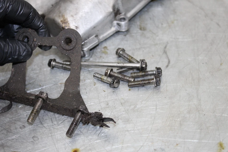 04 05 2004 2005 Kawasaki Ninja Zx10r cárter de aceite motor cubierta inferior fabricante original Foto 3 de 4