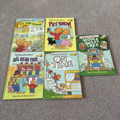 BERENページ The Berenstain Bears' Big Book of Science and Nature (Dover