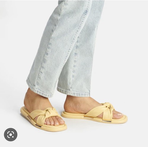 Coach Brooklyn flache Slippersandalen aus elfenbeingelben Lederknoten