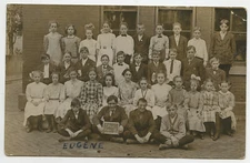 VINT GROUP PHOTO, ETNA SCHOOL HOUSE/STUDENTS OUTDOORS