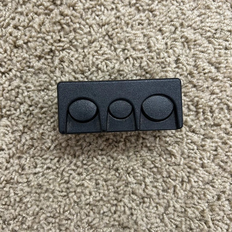 GMC/Chevrolet Center Console Coin Holder Storage For 95-98 OEM 10436137 | Used - Image 2 of 4