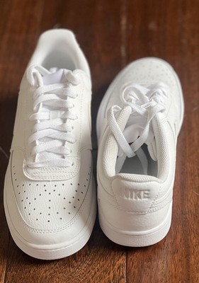 Nike Court Vision Men's White Low Top Lace Up Athletic Sneakers Rubber New Box