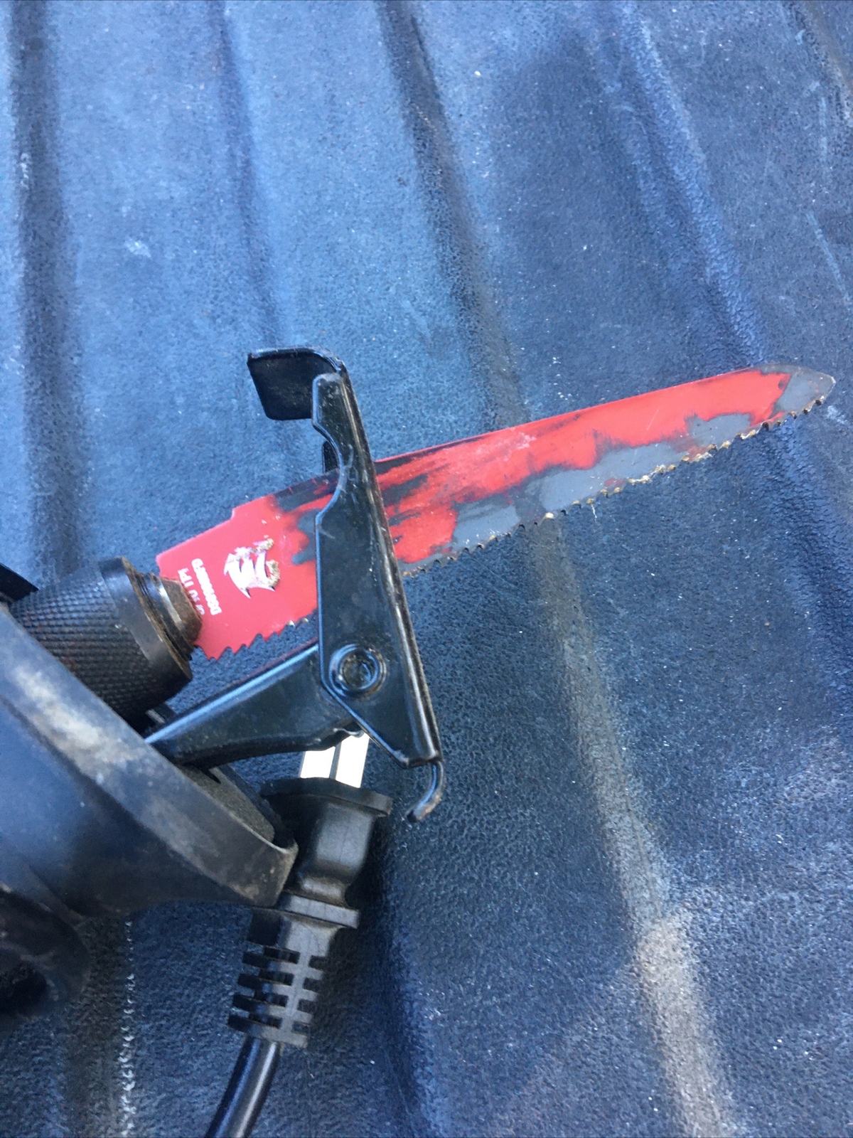 Chicago Electric 62370 Variable Speed Rotating Reciprocating Saw Good