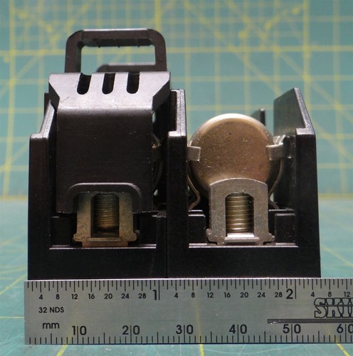 Littelfuse LJ60030-2C 600V 30 Amp Fuse Block w/ 2 Littelfuse JTD 5 ID Fuses - Picture 8 of 8