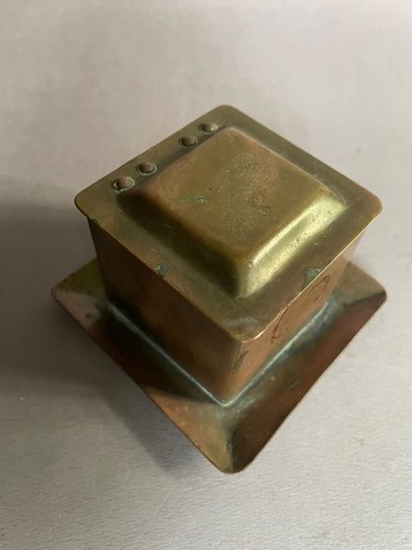 FROST workshops signed Mission Arts & Crafts riveted copper brass inkwell - Picture 4 of 11
