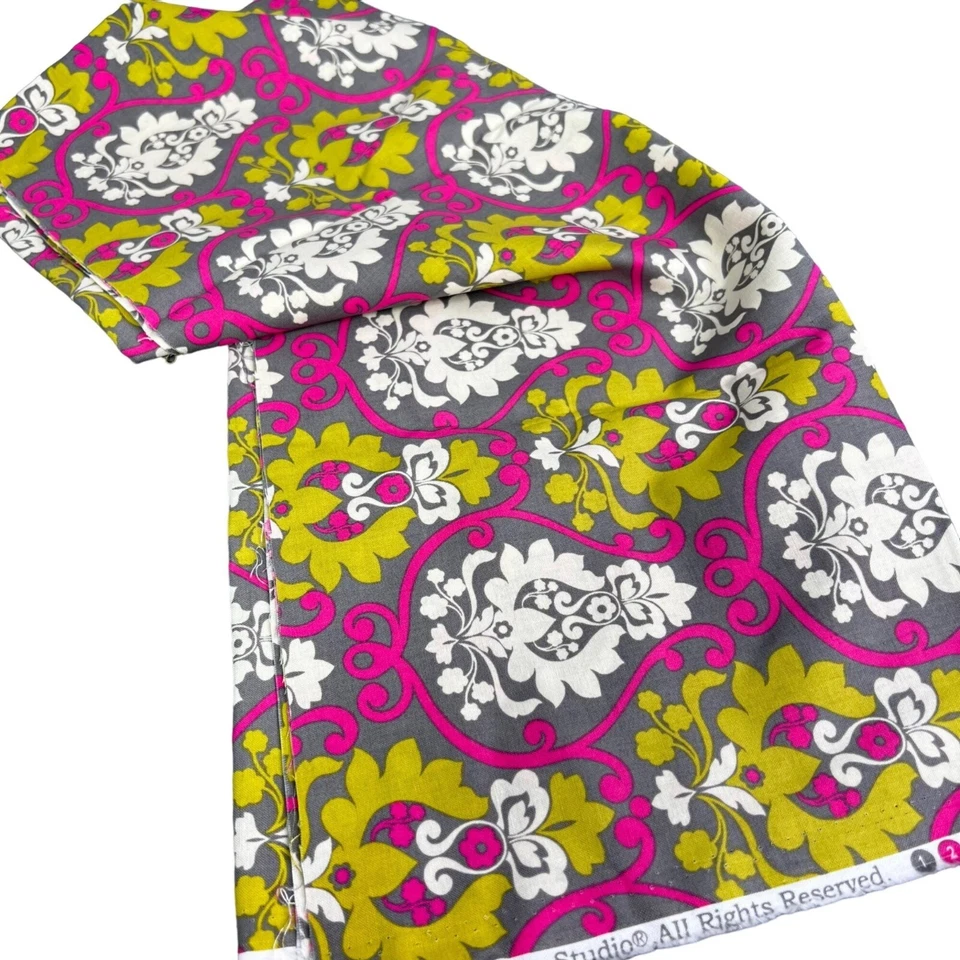 Tela Brother Sister Design Paisley Vine Rosa Gris Lima Sin Cortar 45 in x 1 Yarda Foto 2 de 4