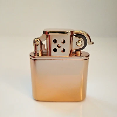 Zorro 506 Oro - Encendedor Gasolina Latón - con Caja de Regalo y Pedernal