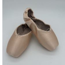 Capezio Tiffany Women  s Pink Satin Pointe Ballet Shoes 6.5 Med MPN 126 Eur Dance