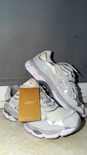 ASICS Herren Sneaker Low Top Mesh atmungsaktiv Schnürung Grau/Silber/Weiß …