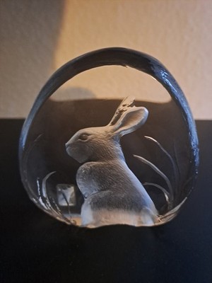 Mats Jonasson Briefbeschwerer Hase, Bleikristall, Schweden, Glasfigur, Kristall