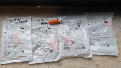 IFM M12 Steckverbinder 2stk. EVC812, 2 stk. EVC815, 1x EVC??