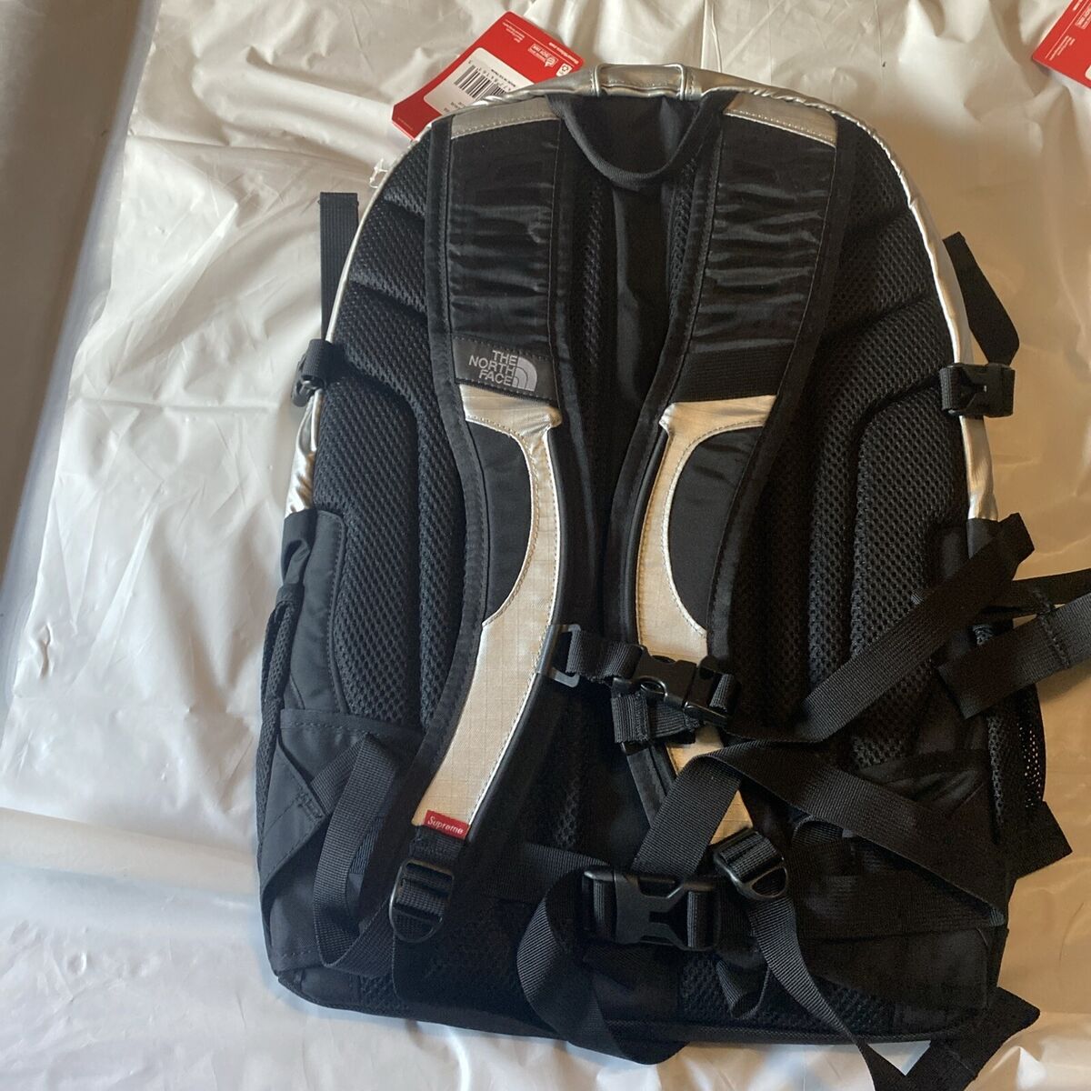 Supreme NY X TNF SS18 The North Face Borealis Metallic Supreme NY X TNF SS18 The North Face Borealis Metallic