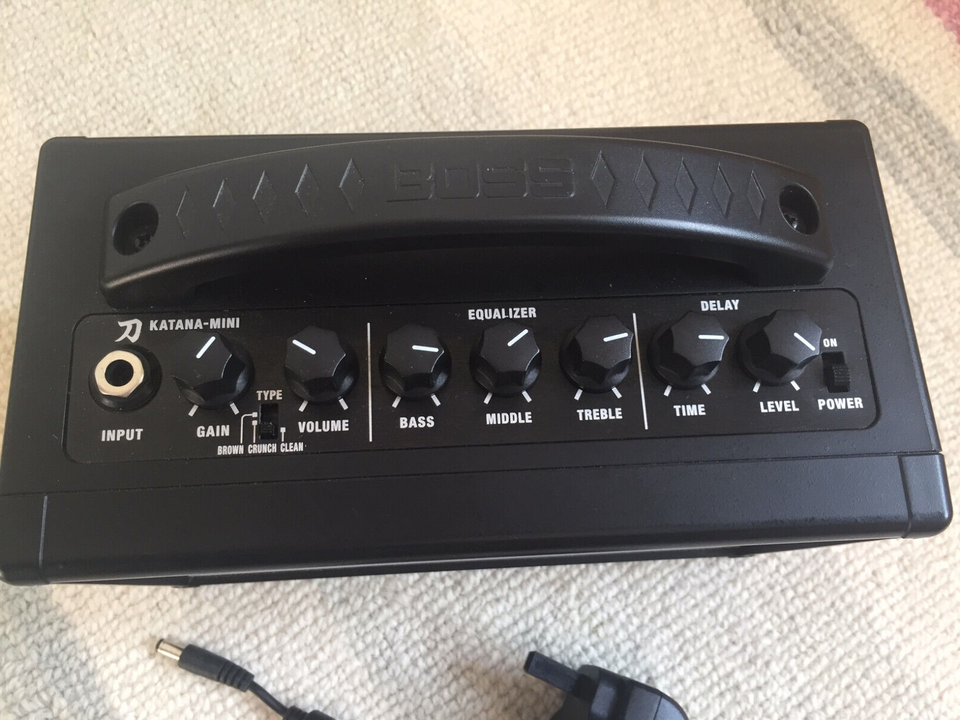 Boss Katana Mini Electric Guitar Amplifier portable battery with power