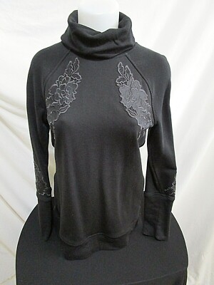 lululemon black turtleneck