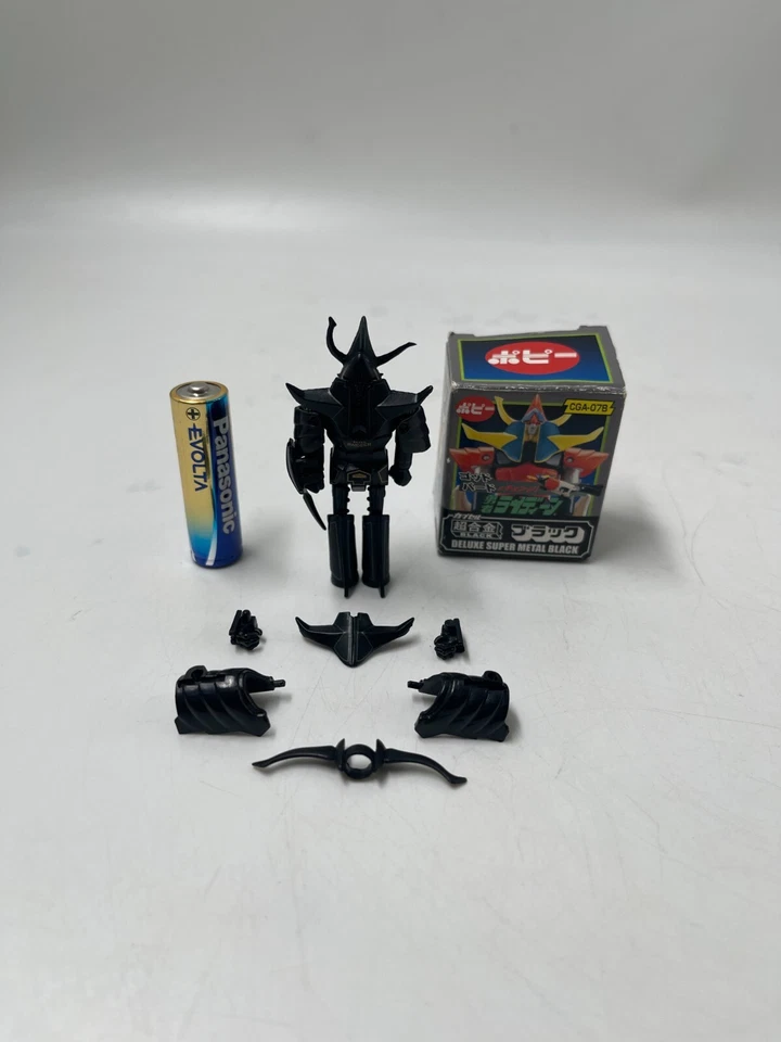 Minifigura Robot Brave Raideen Negra Rara y De Colección 3" Popy CGA-07B Foto 3 de 4
