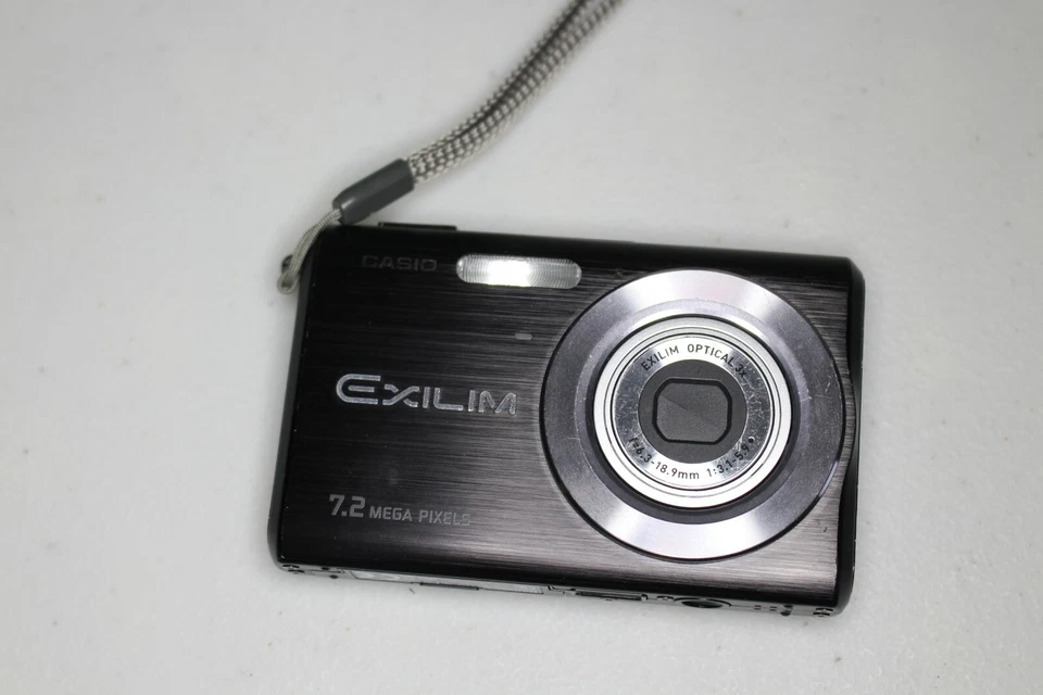 Casio Exilim 7.2 MP Black Digital Camera EX-Z70 - Image 3 of 4