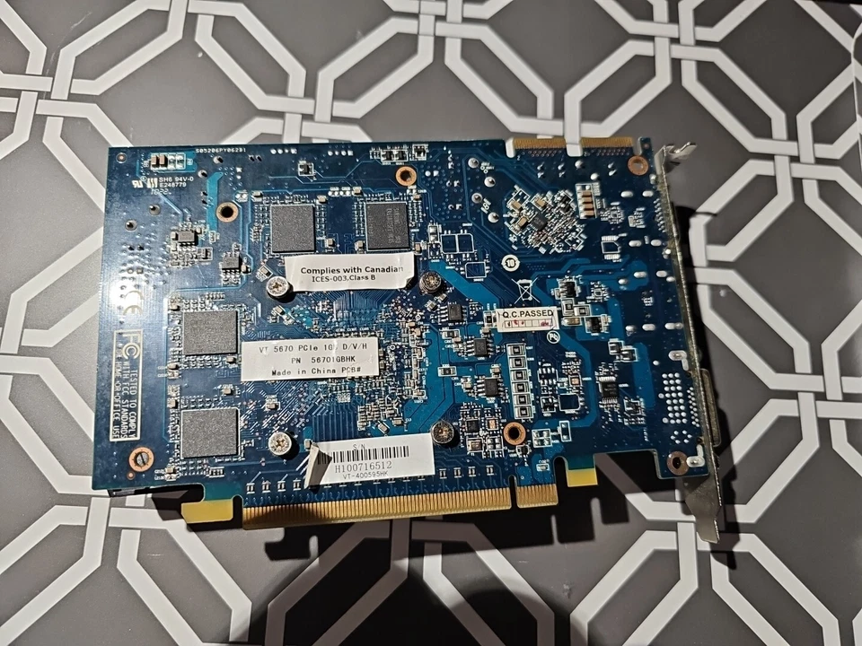 VisionTek VT 5670 Radeon HD 5670 1GB VGA DVI HDMI PCIe Video Graphics Card - Image 4 of 4