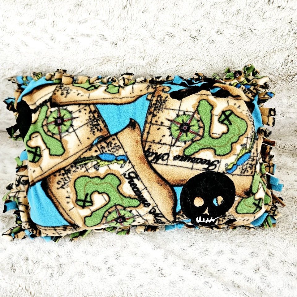 Almohada pirata polar para niños jóvenes calavera huesos cruzados hecha a mano 19" x 13" decoración regalo Foto 2 de 4