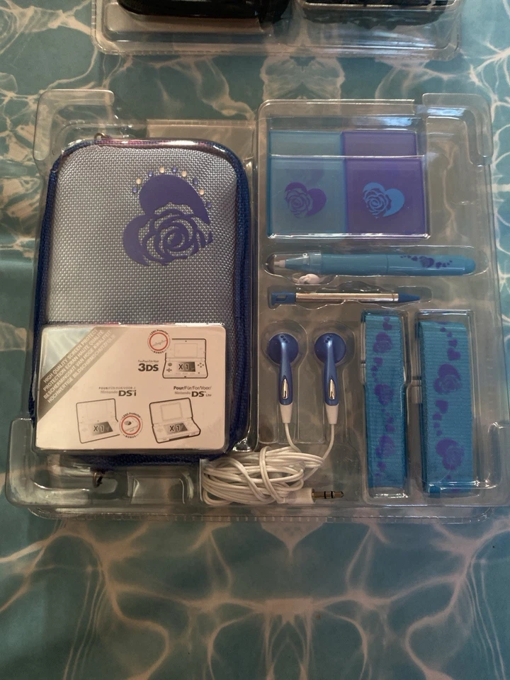 BigBen accessoires Nintendo 3DS/DSi/DS Lite étui, protecteurs écran, écouteurs - Photo 2/4