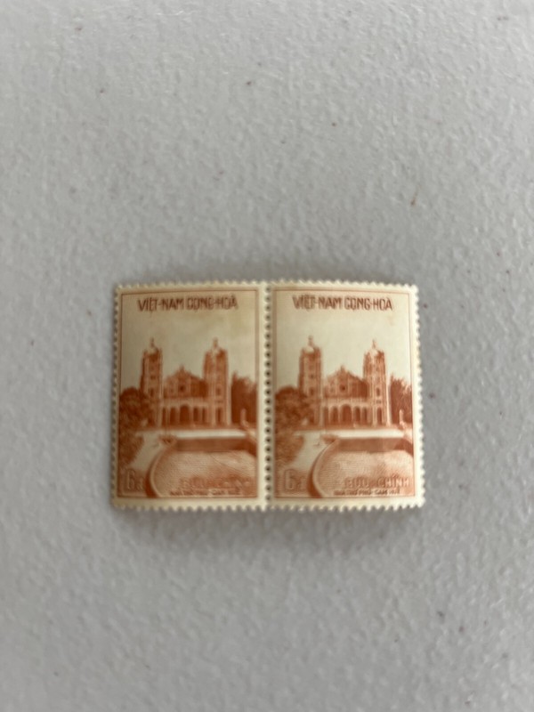 Viet-Nam Cong HOA postage stamp Buu Chinh nha tho phu- cam hue