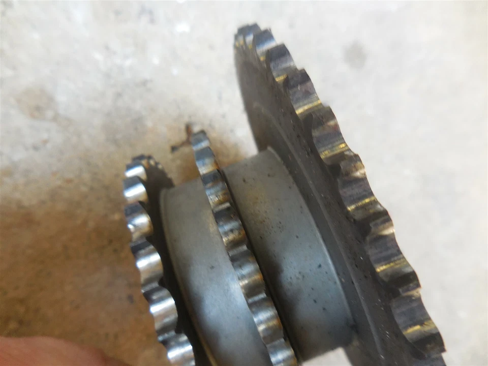 Cadillac Seville Deville 1998-2004 cigüeñal engranaje Vin Y 4,6 L usado fabricante de equipos originales Foto 2 de 4