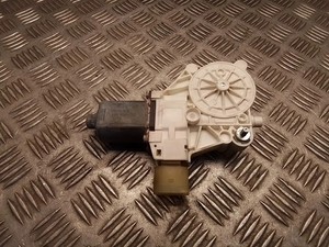 BMW X1 E84 Fensterhebermotor vorne links 6927027 996624102 0130822226 34218387