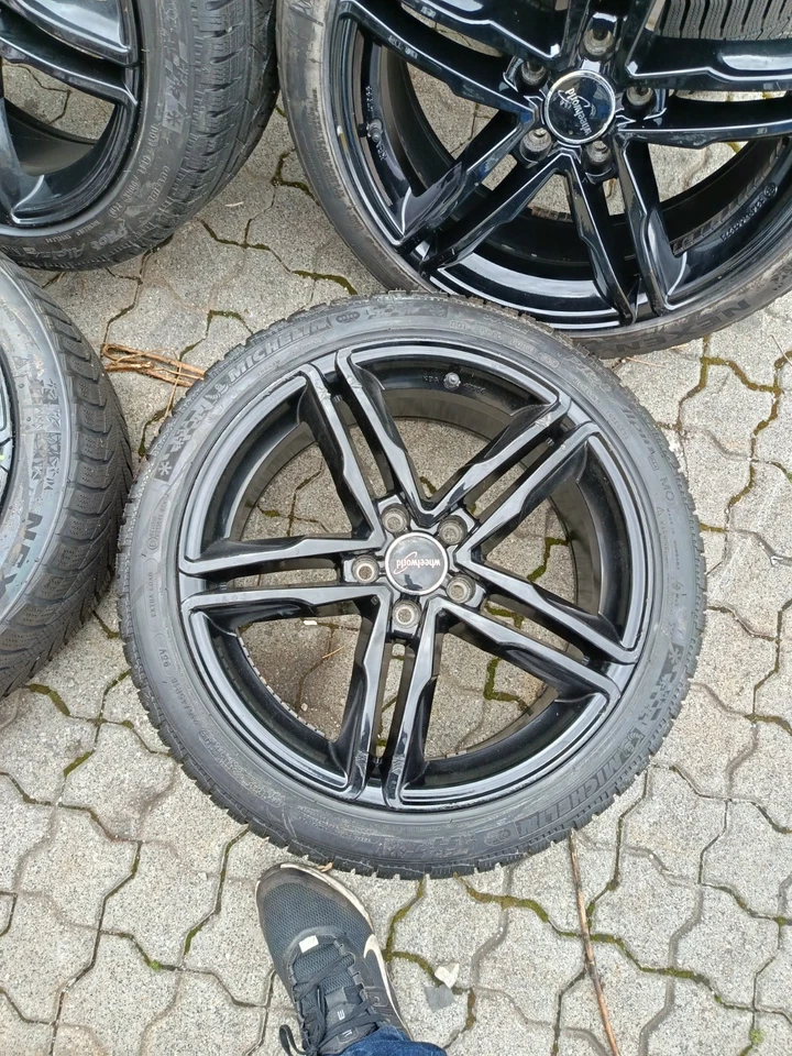 Mercedess B C Klasse W204 W245 18 Zoll Winterräder Winter Räder 215/45 R18 93V - Bild 2 von 4