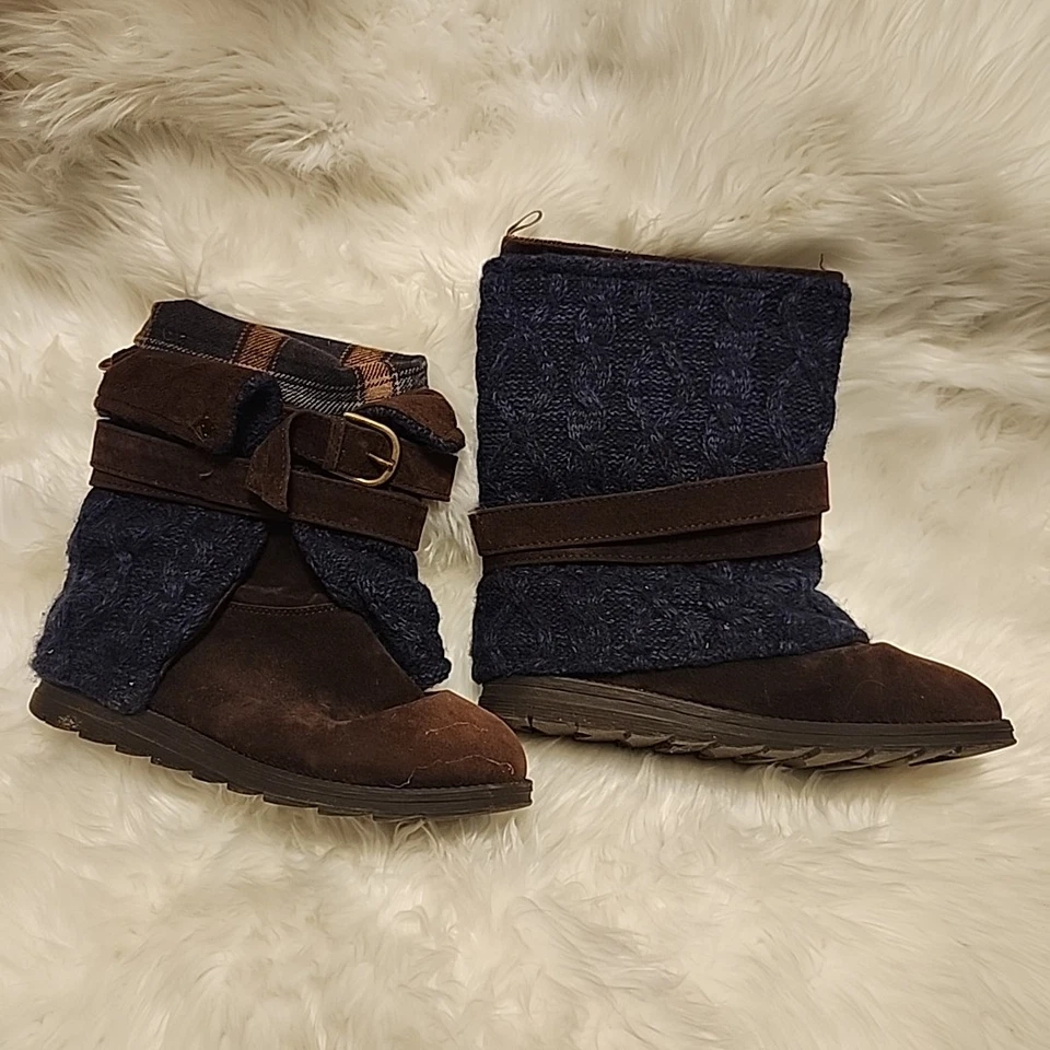 Botas Muk Luks Para Mujer Talla 8 Suéter Tejido Correa Hebilla Cómodas Invierno Foto 3 de 4