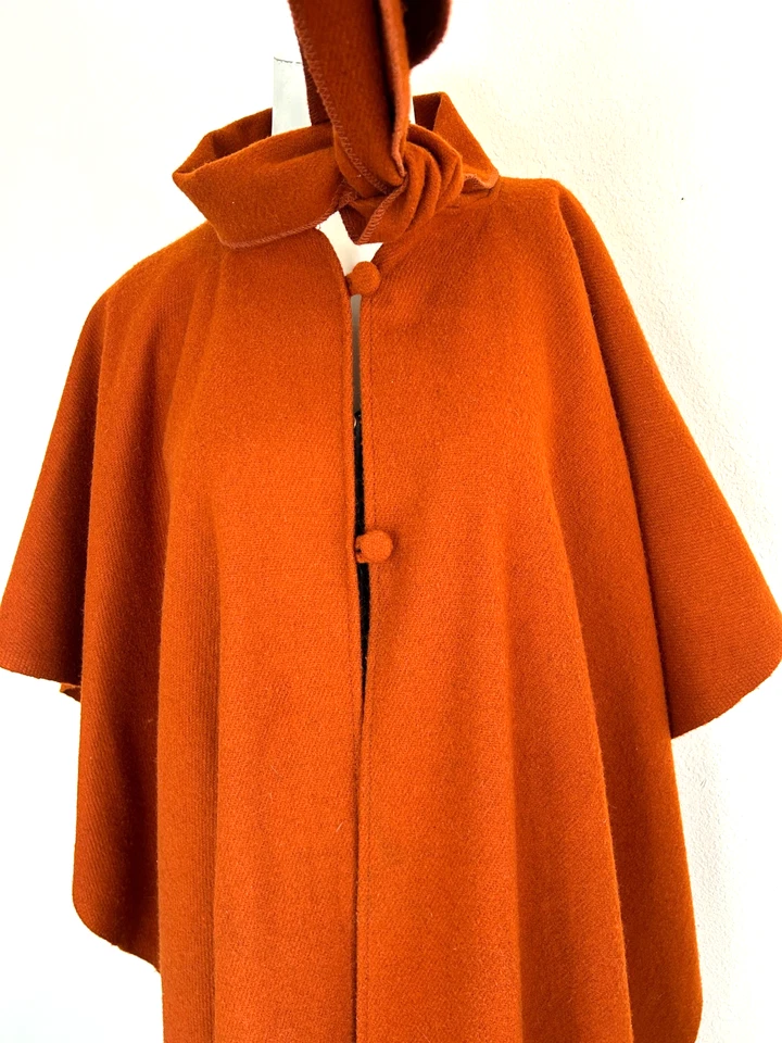 Poncho de lana con capa larga para mujer talla única calabaza bufanda con botones flecos dobladillo Foto 3 de 4